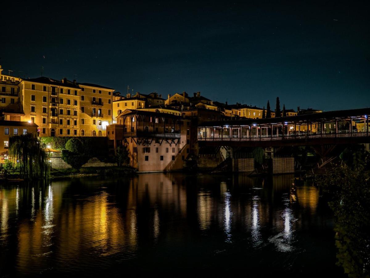 شقة Palladio Bridge Penthouse باسّانو ديل غرابّا المظهر الخارجي الصورة